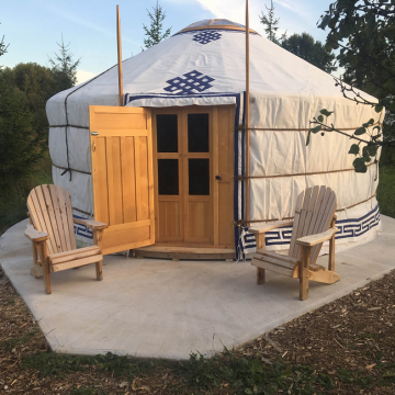 Luxury Traditional Mongolian Yurt Glamping: Outdoor Dome Homes