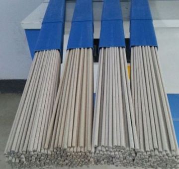 Tungsten carbide pellet welding rod