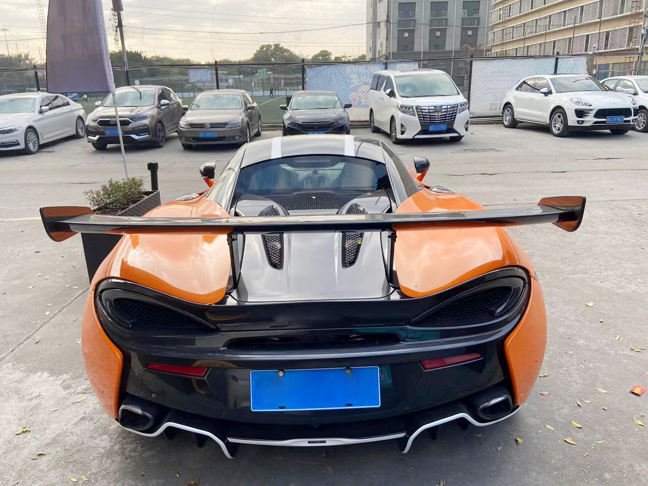 Modify Luxury Dry Carbon Fiber Racing Car Spoiler for McLaren 570S Coupe 2015-2020