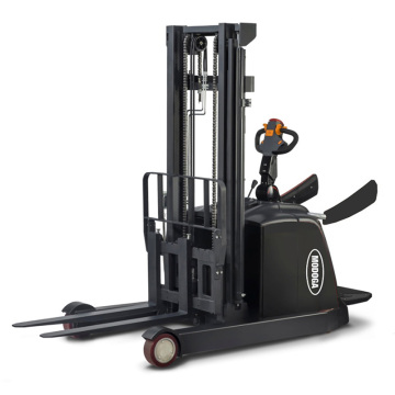 1.6 Ton Electric Reach Stacker