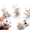 100 Pz Resina Cute Farm Cow Cabochons 30 * 38 MM Baby Cows Charms Farm Animal Terrarium Cow Cabs BOutique Hair Bow Making