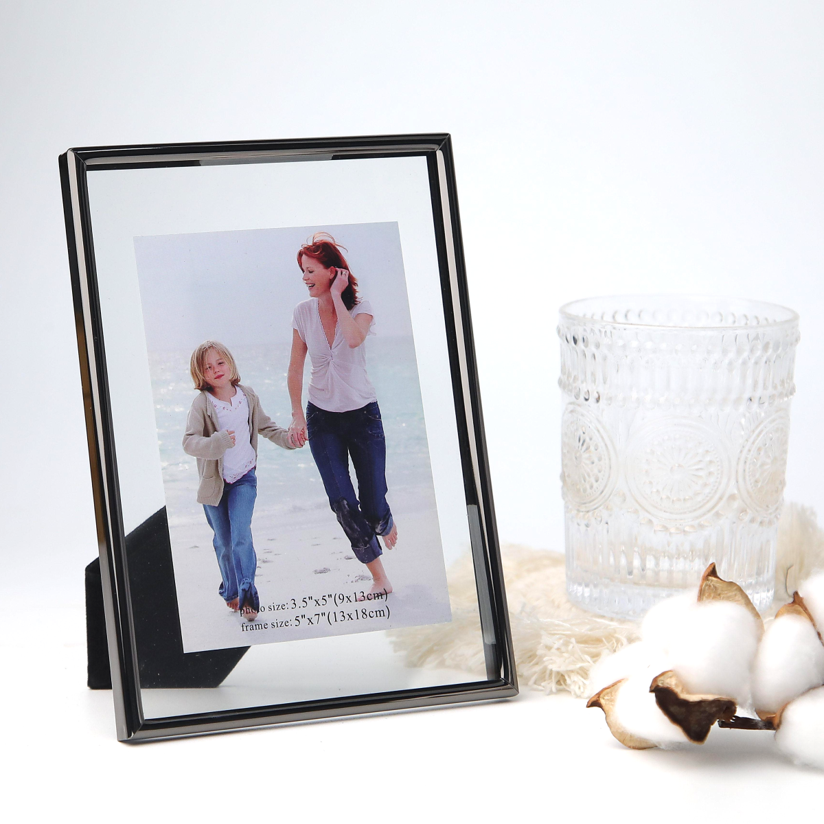 Nordic Metal A4 Wall Hanging Picture Frame 6 Inches Glass Table Decoration 7 Inches 8 Inches Photo Frame