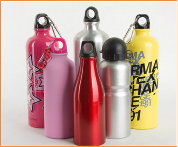 Beer bottle holder keeps drink cold