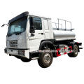 Veículo de entrega de óleo/combustível de lubrificantes off-road SinoTruck 4x4