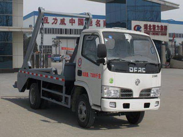 Dongfeng 4CBM Swing Arm Container شاحنة القمامة