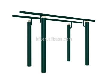 outdoor gymnastic bar