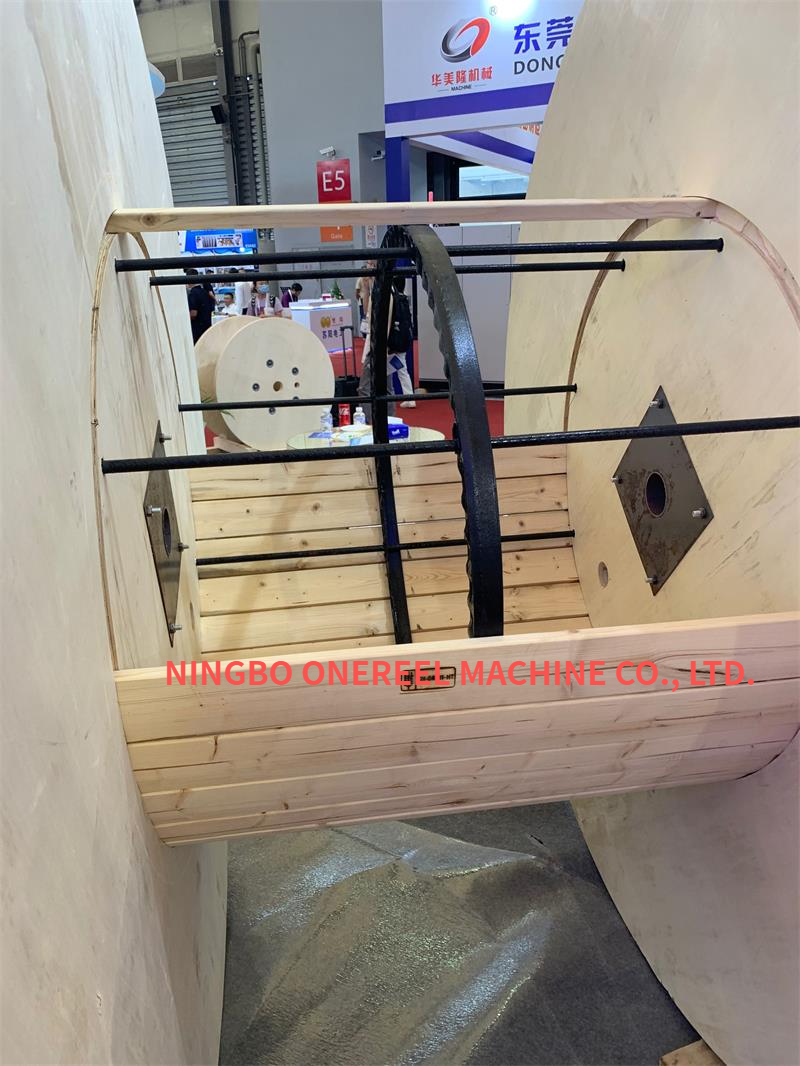 Wooden Reel (5) Wooden Reel (5)