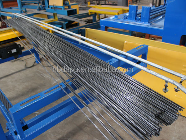 Steel wire ribbed wire straightening and cutting machine