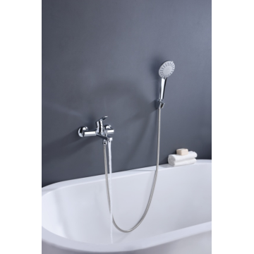 Miscelatore per vasca da bagno a parete facile da pulire