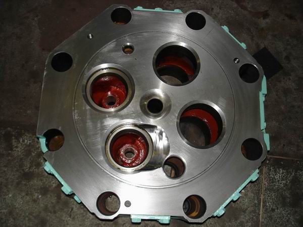 Bagian Mesin Diesel Marine Cylinder Head