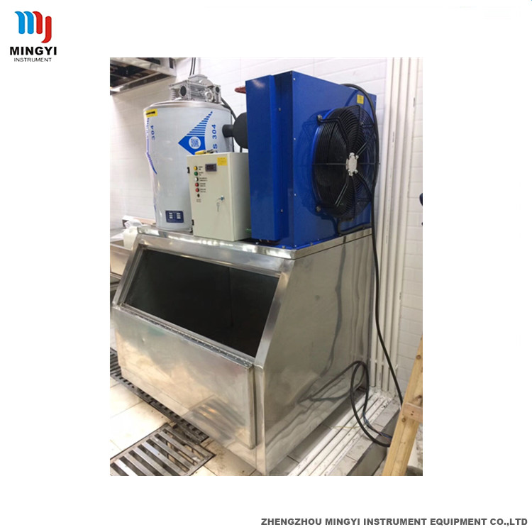Máquina fabricadora de hielo en escamas Flake ice maker machine
