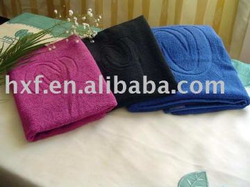 dark color hotel towels