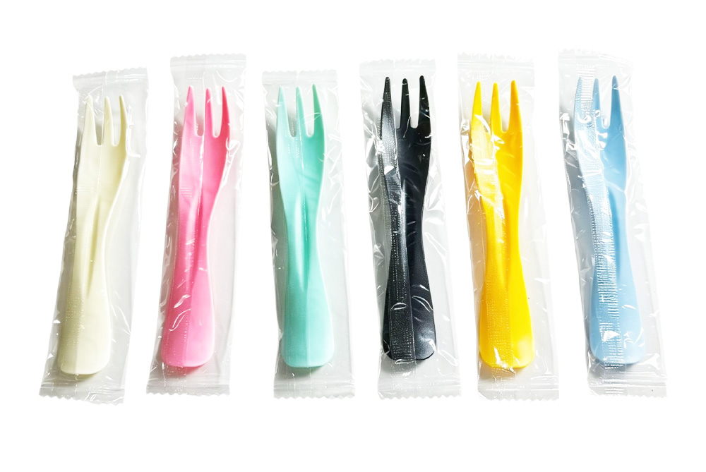 شوكة فواكه بلاستيكية معبأة بشكل فردي × Individually Packed Plastic Cake Fruit Fork x