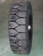 Ind Nhs Pneumatic Solid 7.00-9