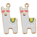 Cartoon Animal Alpaca smalto pendenti con ciondoli Lovely Cartoon Alpaca con occhiali a cuore rosa per orecchini collana braccialetto fai da te