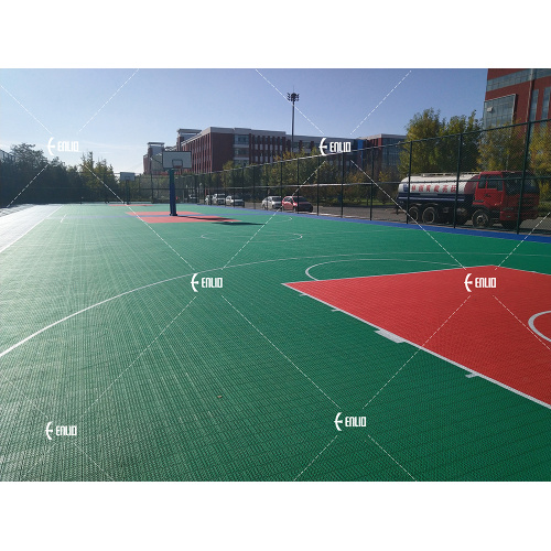 Nieuwe aankomst Multi-use PP in elkaar grijpende sporttegels voor synthetisch basketbalveld