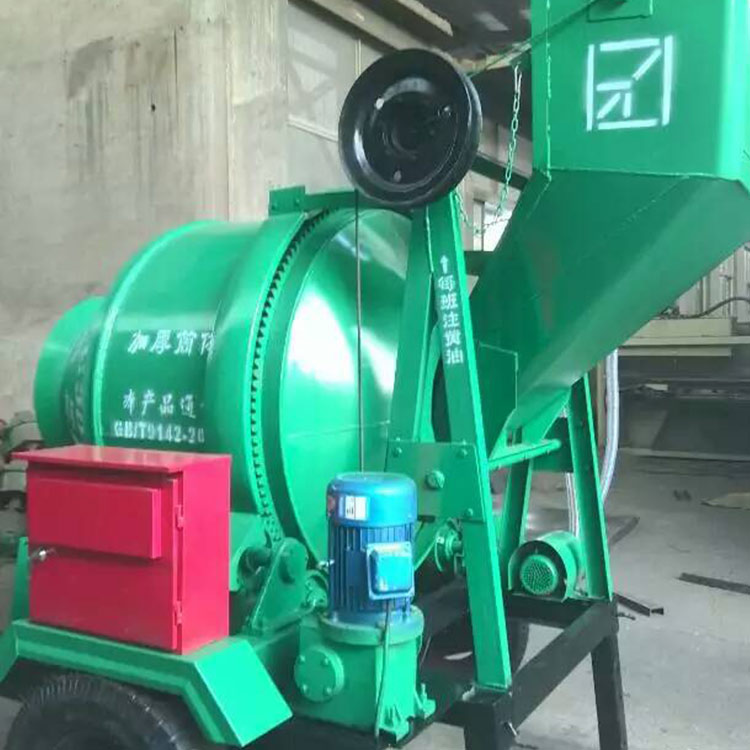 power concrete mixes with hydraulic tipping hopper