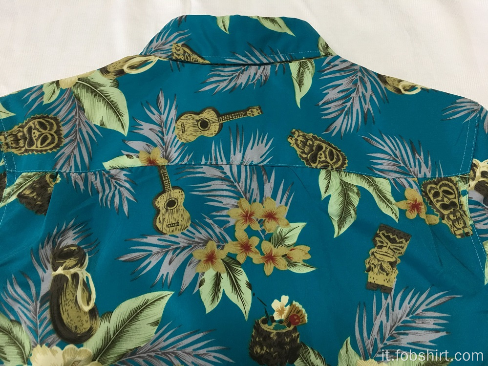 Camicia hawaiana con stampa in poliestere