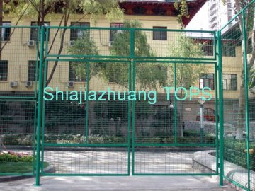 playground wire mesh fence