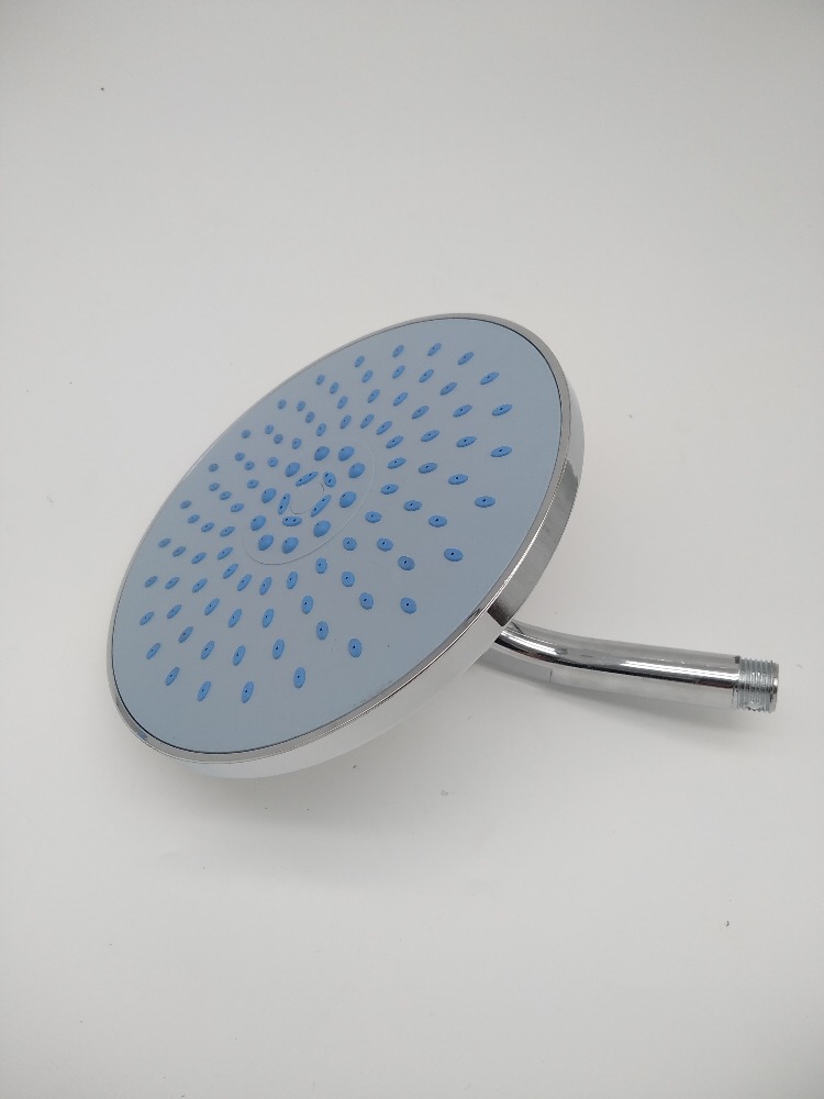 Pommeau de douche contemporain