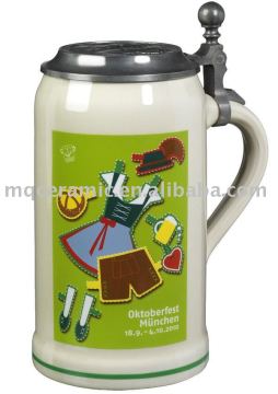 Ceramic beer mug with tinny lid