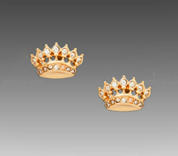 Gold crown stud earrings with CZ diamond