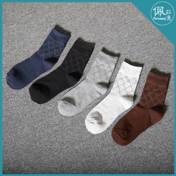fishing net pattern men's socks in wholesale