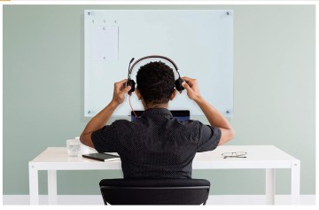 Magnetic easy erasable message glass board