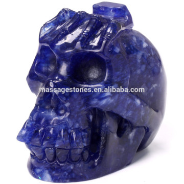 Wholesale craved unique crafts blue glass skull