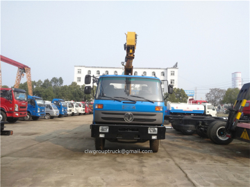 Dongfeng 6.3Tons crane mounted crane truck
