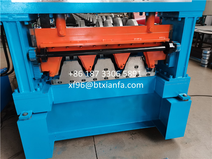 Metal Decking Sheet Machine Jpg