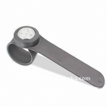 Promotion silicone clap bangle,slap bangle