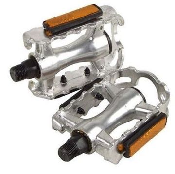Reflectors for Bicycle Pedals