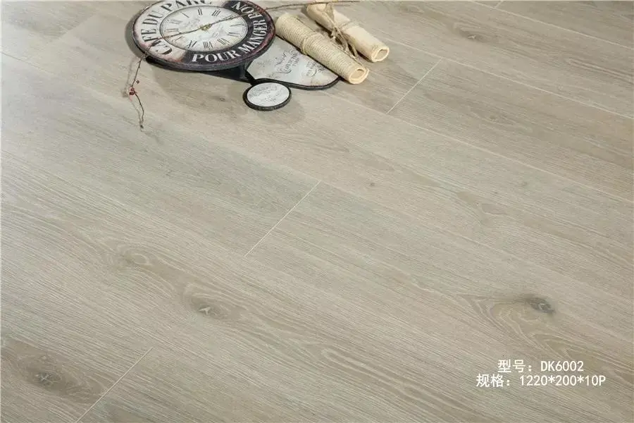 12mm AC4 Pisos Laminados Square Edges Laminate Flooring