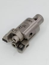 Roughing boring head for machining alloy steel