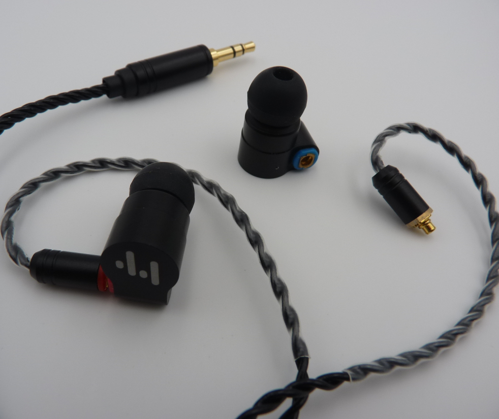 High Resolution Earphones High Resolution Earphones