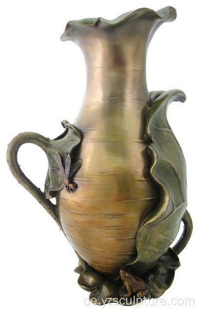 Friedliche Bronze Vase Skulptur mit Blättern zum Verkauf