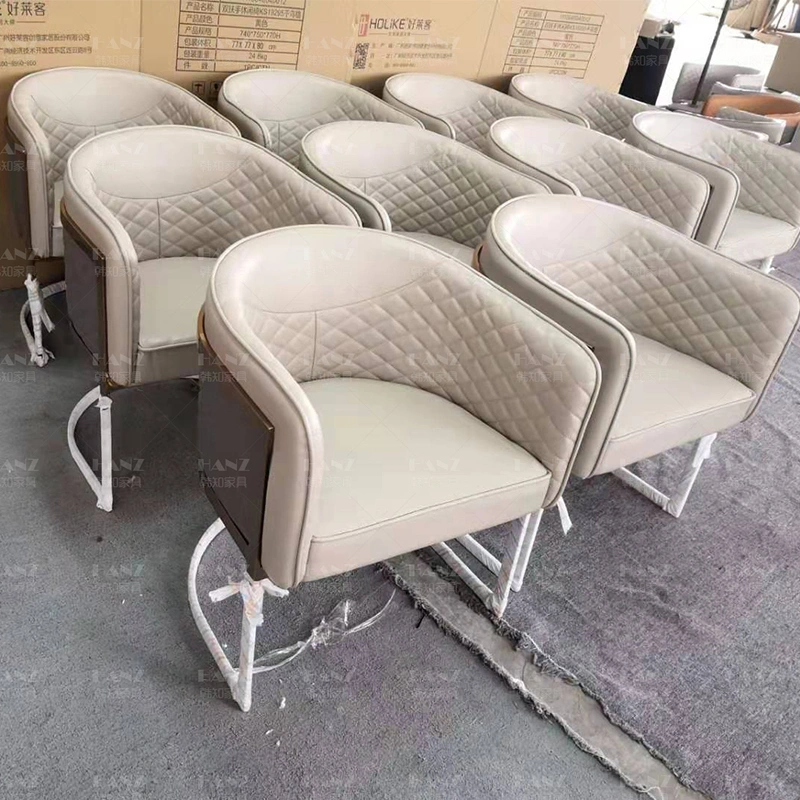 High Quality Format Pattern Nappa Leather Gold Chrome Leg Sofa Meeting Chair