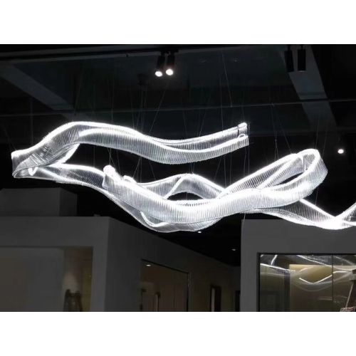 Suspension de lustre de serpent flexible sur mesure