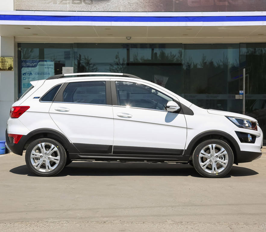Cheap china With Free Fast Charger Car Luxury New Energy new energy electric car BAIC EX360 2018 used SUV ev car
