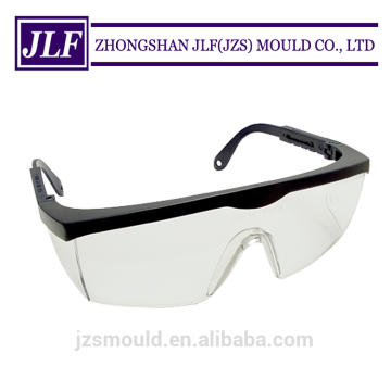 Tooling manufacturing for plastic eyeglasses