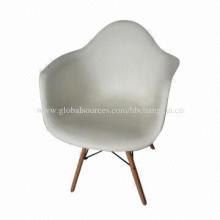 P lastic chair