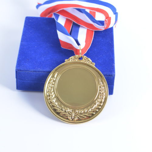 Medalla en blanco de deportes de metal personalizado chapado en oro de alta calidad