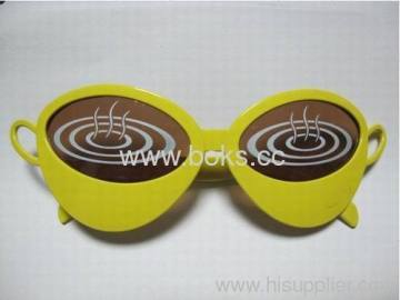 Yellow Frame Plastic Sunglasses 