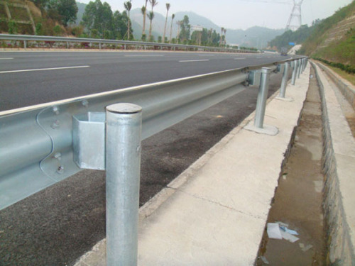 Fascio incidente barriera per Autostrada Guardrail