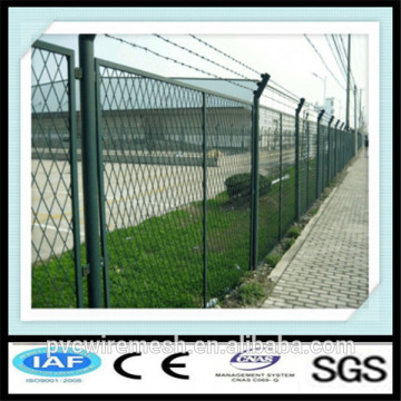 Electro galvanized Expanded metal wire mesh fence panels