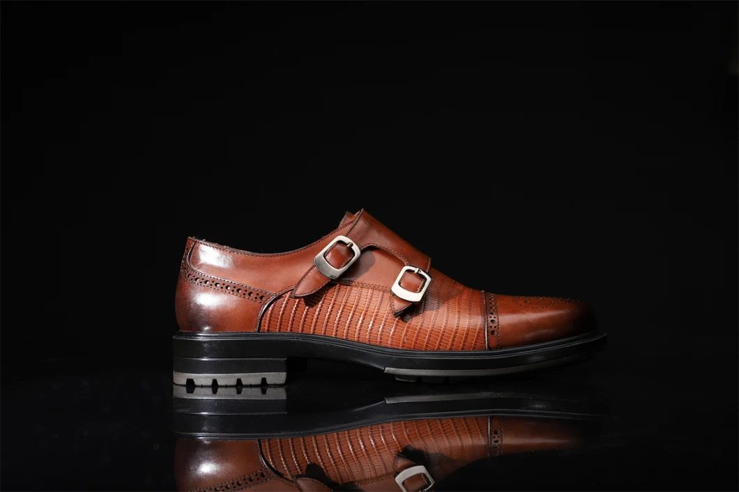 New Style Cowhide Men′ S Leather Shoes Business Suit Broch Carved Breathable Fashion Casual Shoes