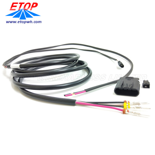 Merancang Wire Harness untuk Sistem Cermin Auto RearView