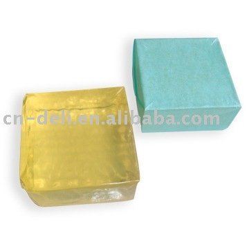 Hot melt adhesive for shoes materials