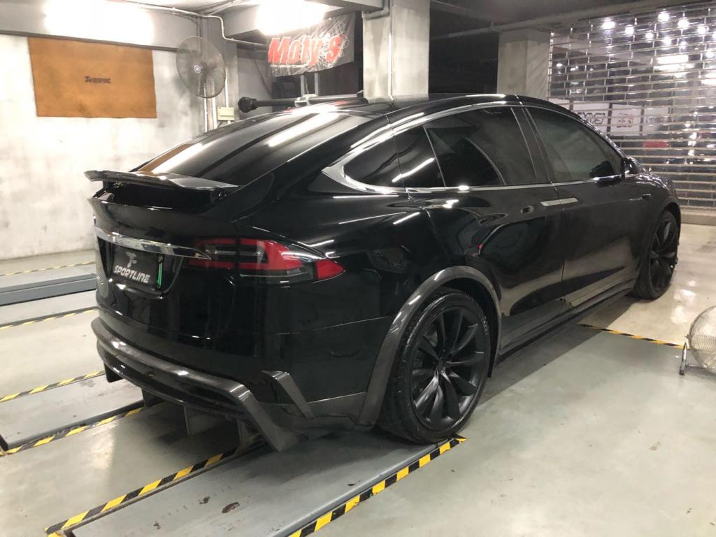 Carbon Fiber Car Side Skirts for Tesla Model X 75D 90D P90D 100D P100D 2016-2018